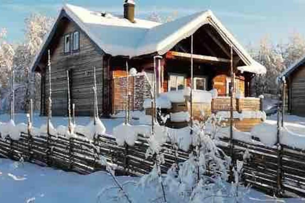Cabin In Bruksvallarna ภายนอก รูปภาพ