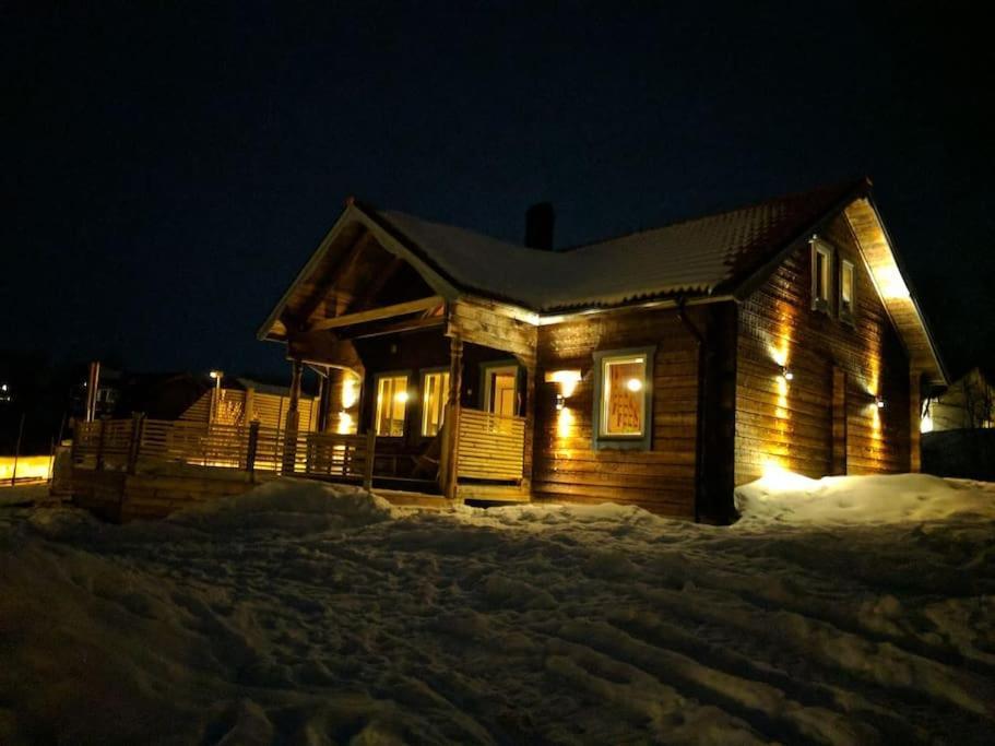 Cabin In Bruksvallarna ภายนอก รูปภาพ
